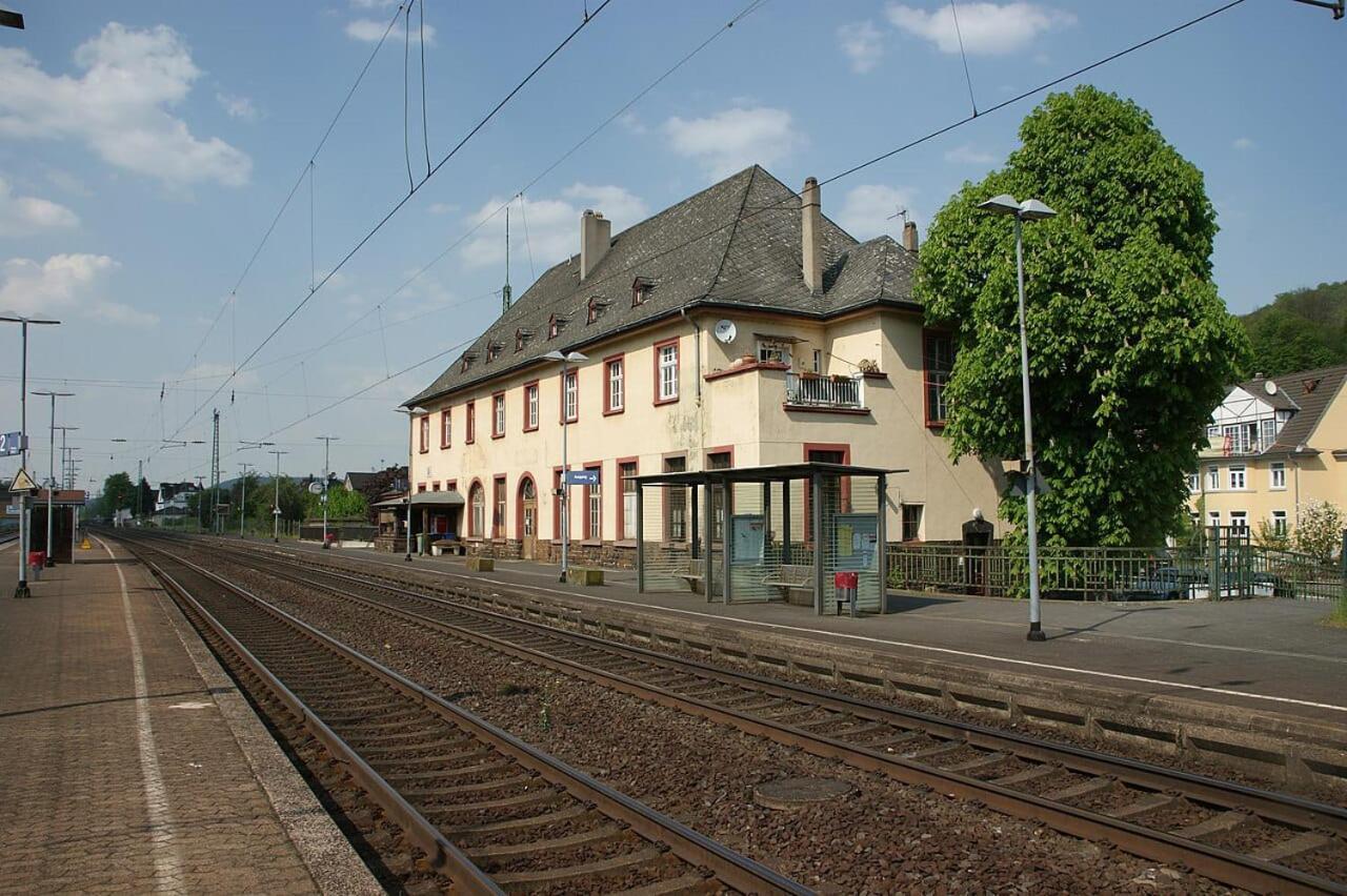 Ferienwohnung Neli Am Rhein Rheinbrohl Exterior photo